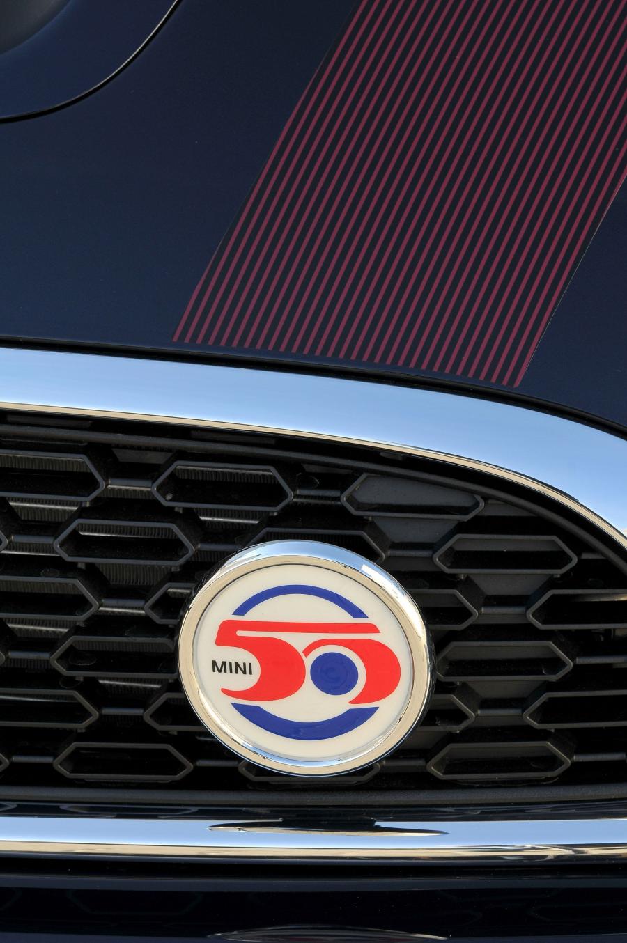  Mini Cooper Clubman SD 50 Hampton 2011 года  (фото 2 из 18)